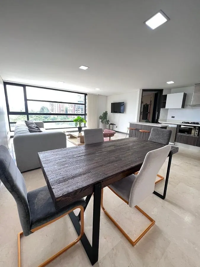 Spacious Apartments With High Views From Poblado Medellín